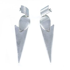 گوشواره زنانه مدل آیون _ کد : ۲۰۰۰۵۰