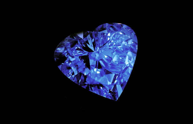 الماس قلب ابدیت