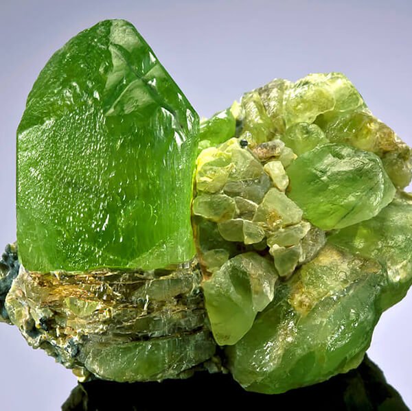 نگهداری و شارژ سنگ زبرجد