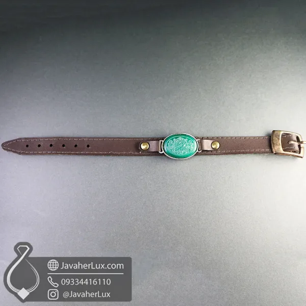 natural-leather-agate-bracelet-401019-دستبند چرم طبیعی با نگین عقیق سبز حکاکی دعای وان یکاد جواهر لوکس-javaherlux.com