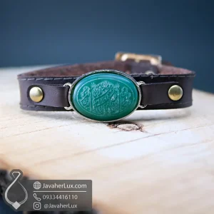 natural-leather-agate-bracelet-401019-دستبند چرم طبیعی با نگین عقیق سبز حکاکی دعای وان یکاد جواهر لوکس-javaherlux.com